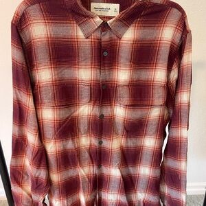 Abercrombie & Fitch Men's Burgundy Plaid Shirt